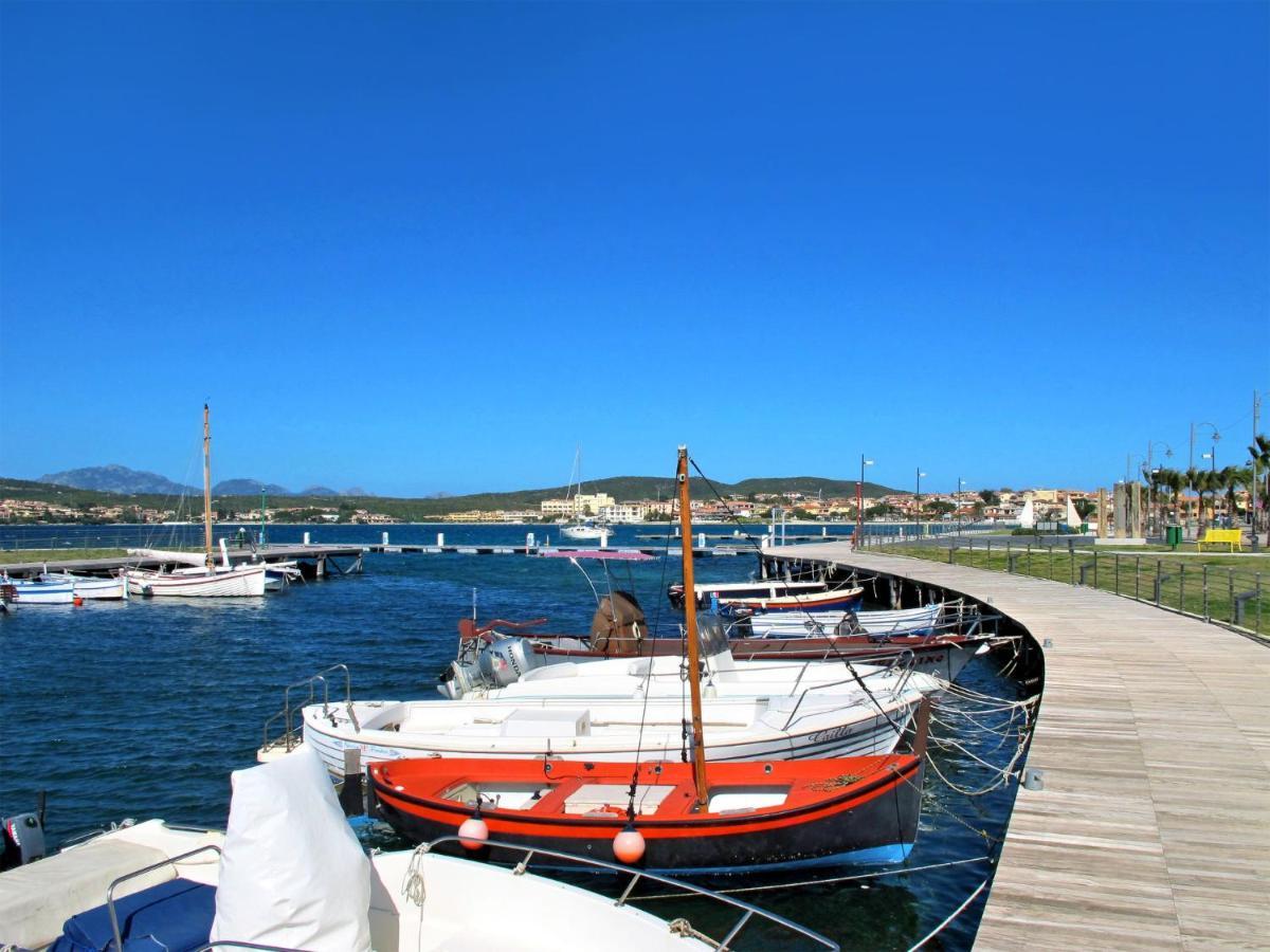 Appartamento Locazione Turistica Silvia Golfo Aranci Esterno foto